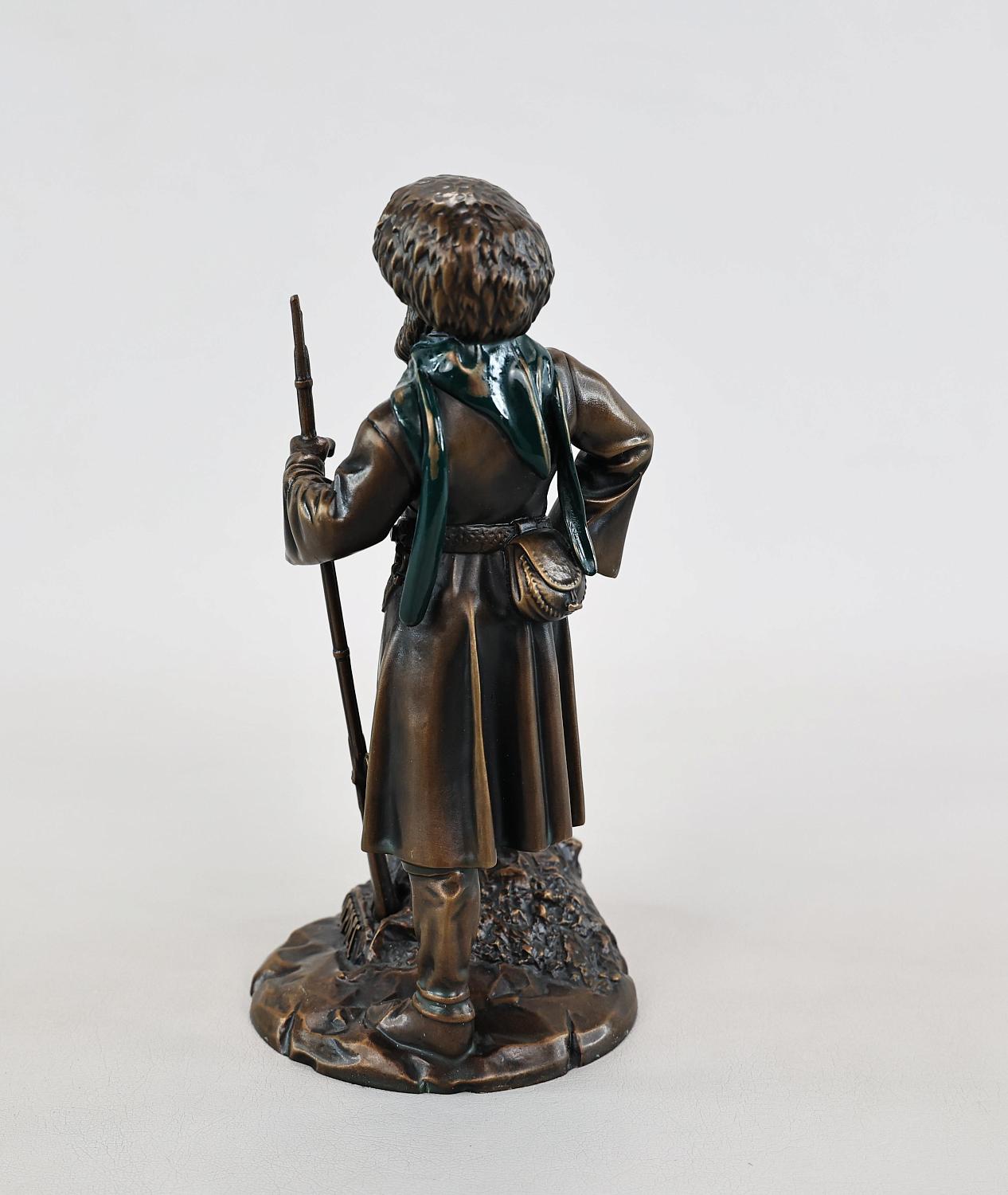 Статуэтка Черкес с ружьем (цвет Вернисаж), бронза