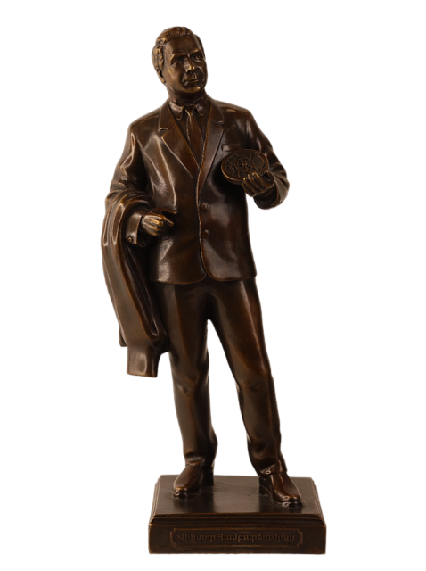 Статуэтка Амбарцумян Виктор (бронза)