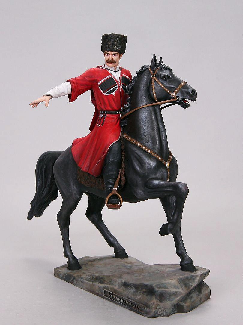 Статуэтка Кубанский казак на черном коне  (ручная роспись)