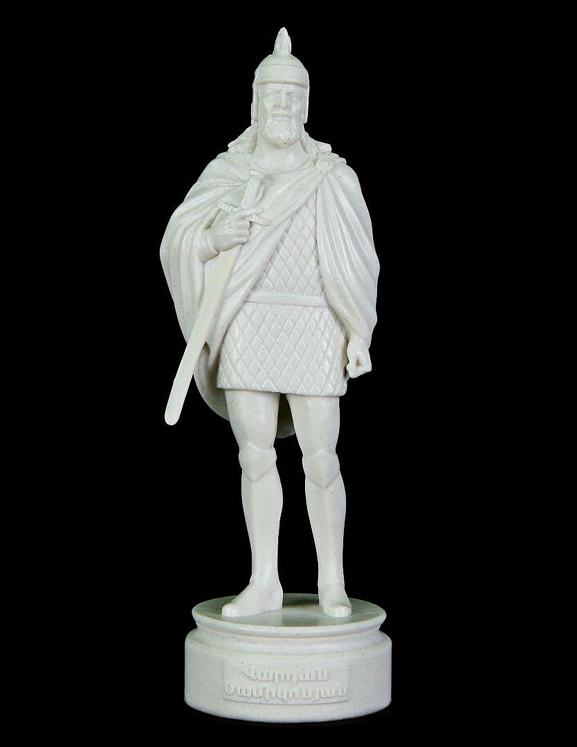 Статуэтка Вардан Мамиконян (цвет белый мрамор)