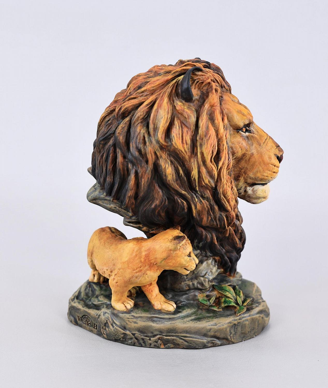 Статуэтка Лев с львёнком (ручная роспись)