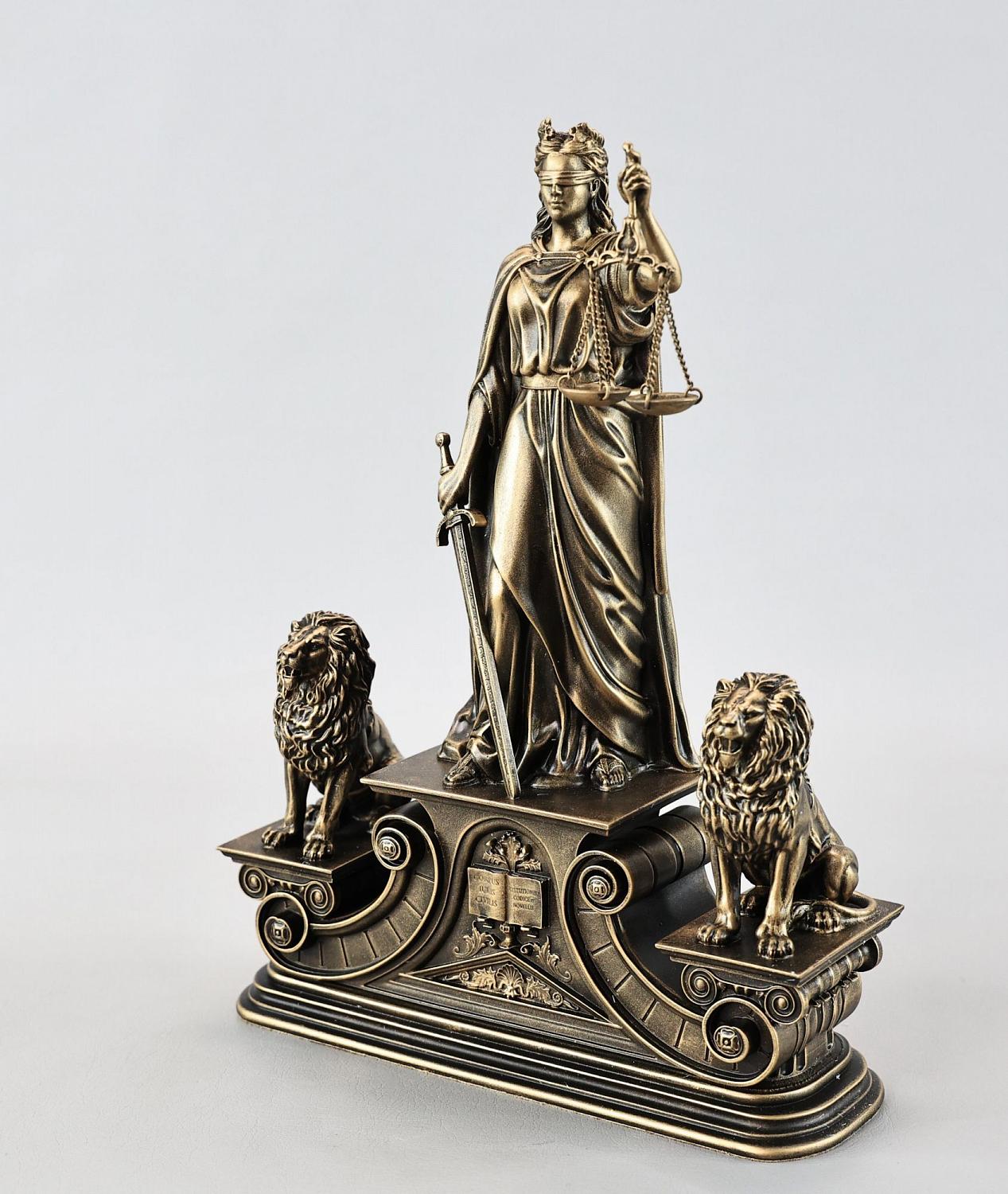 Богиня Фемида (со львами)